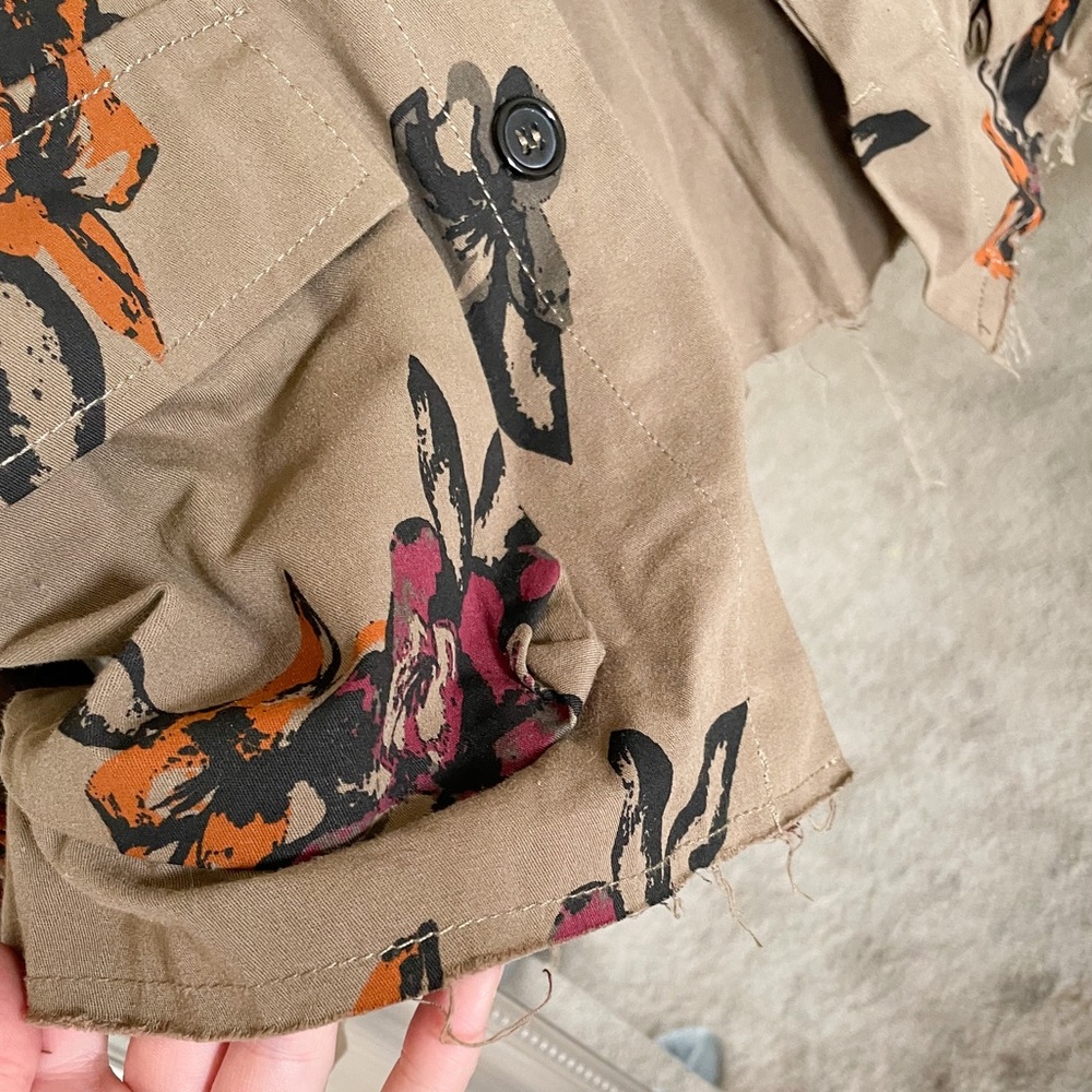 Button Down Utility Jacket - Picture 4 of 9